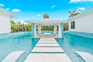 328 MONROE DRIVE, SARASOTA, FL 34236 Sold 03/31/25