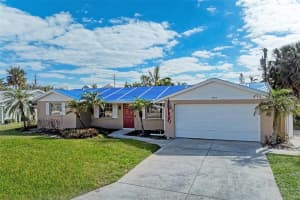 303 67TH STREET, HOLMES BEACH, FL 34217 Sold 03/06/25