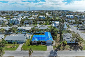 303 67TH STREET, HOLMES BEACH, FL 34217 Sold 03/06/25