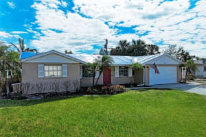303 67TH STREET, HOLMES BEACH, FL 34217 Sold 03/06/25