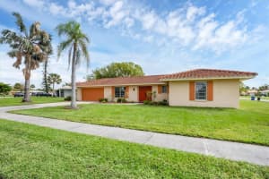 7423 DICKENS DRIVE, SARASOTA, FL 34231 Sold 12/09/24
