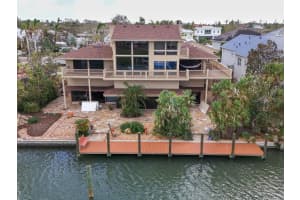1348 HARBOR DRIVE, SARASOTA, FL 34239 - MLS#MFRA4628424