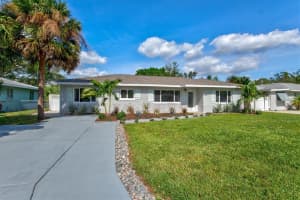 2077 SUNNYSIDE PLACE, SARASOTA, FL 34239 Sold 01/28/25