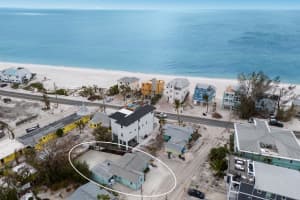 103 12TH STREET, BRADENTON BEACH, FL 34217 Sold 12/03/24