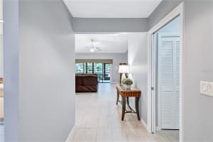 3956 WILSHIRE CIRCLE, SARASOTA, FL 34238 Sold 01/03/25