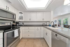 926 ELL WAY, SARASOTA, FL 34243 Sold 01/13/25