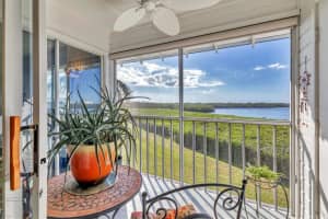 946 SANDPIPER CIRCLE, BRADENTON, FL 34209 Sold 02/05/25