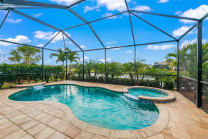 6902 HANOVER COURT, BRADENTON, FL 34202 Sold 01/07/25