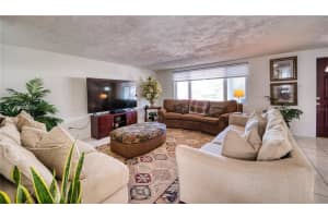 2736 GULF GATE DRIVE, SARASOTA, FL 34231 Sold 03/10/25