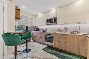 5611 SUMMER SIDE LANE, SARASOTA, FL 34231 - MLS#MFRA4628828