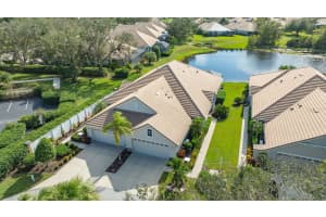 7038 FOUR SEASONS CIRCLE, LAKEWOOD RANCH, FL 34202 Sold 03/06/25