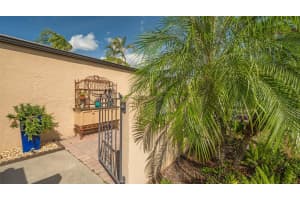 5239 MYRTLE WOOD, SARASOTA, FL 34235 - MLS#MFRA4628879