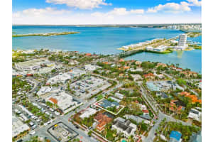 430 MONROE DRIVE, SARASOTA, FL 34236 Sold 04/02/25