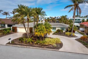 526 SPOONBILL DRIVE, SARASOTA, FL 34236 Sold 01/30/25