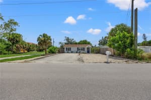 620 GOLF DRIVE, VENICE, FL 34285 Sold 12/20/24