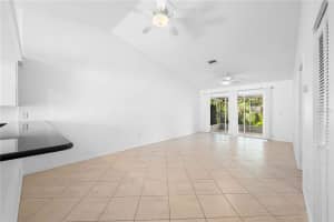 630 JEFFERSON AVENUE, SARASOTA, FL 34237 Sold 03/11/25