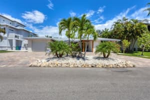 714 NORTON STREET, LONGBOAT KEY, FL 34228 Sold 12/06/24