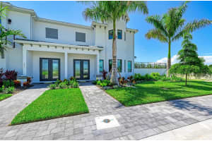 6015 WHITE MANGROVE LANE, BRADENTON, FL 34210 Sold 11/26/24