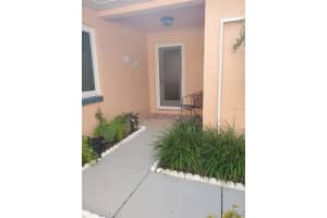 956 AVALON AVENUE, LADY LAKE, FL 32159 Sold 02/03/25