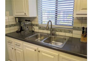 3935 LAKE BAYSHORE DRIVE, BRADENTON, FL 34205 Sold 07/25/25
