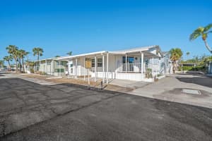 83 TWIN SHORES BOULEVARD, LONGBOAT KEY, FL 34228 Sold 05/08/25
