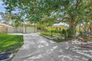 214 PATTERSON AVENUE, OSPREY, FL 34229 Sold 04/24/25