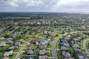 3652 KINGSTON BOULEVARD, SARASOTA, FL 34238 Sold 01/31/25