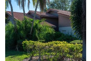 5915 WILSHIRE BOULEVARD, SARASOTA, FL 34238 Sold 05/27/25
