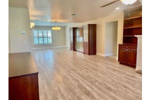 4174 OAKHURST CIRCLE, SARASOTA, FL 34233 Sold 04/21/25
