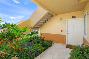 1050 VILLAGIO CIRCLE, SARASOTA, FL 34237 Sold 01/16/25
