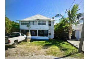 110 9th St S, Bradenton Beach, FL 34217, Sold 11/15/24