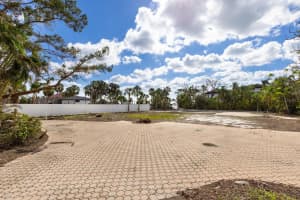 546 FREELING DRIVE, SARASOTA, FL 34242 Sold 04/10/25