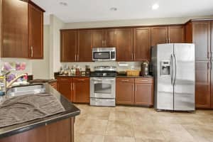 8277 VILLA GRANDE COURT, SARASOTA, FL 34243 Sold 06/27/25