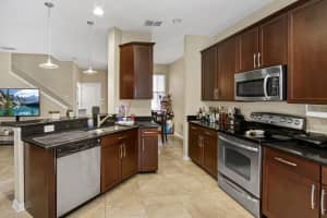 8277 VILLA GRANDE COURT, SARASOTA, FL 34243 Sold 06/27/25
