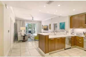 915 SEASIDE DRIVE, SARASOTA, FL 34242 Sold 01/29/25