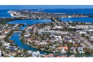 327 WASHINGTON DRIVE, SARASOTA, FL 34236 Sold 12/30/24