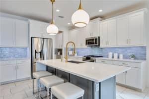 10180 CANAVERAL CIRCLE, SARASOTA, FL 34241 Sold 06/16/25