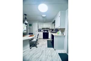 5619 BAYSHORE ROAD, PALMETTO, FL 34221 Sold 01/30/25