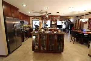 1820 LEEWYNN DRIVE, SARASOTA, FL 34240 Sold 07/23/25