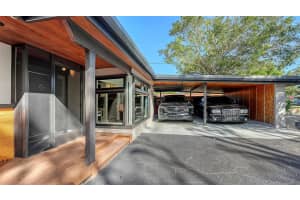 2724 EAST AVENUE, SARASOTA, FL 34239 Sold 02/03/25