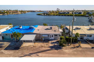 19 Seaside Ct, HOLMES BEACH
