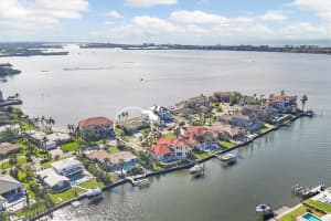 1750 SOUTHPOINTE DRIVE, SARASOTA, FL 34231 Sold 02/24/25