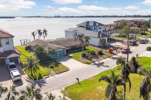 1750 SOUTHPOINTE DRIVE, SARASOTA, FL 34231 Sold 02/24/25