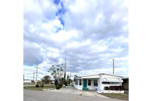 6903 BAYOU LANE, BRADENTON, FL 34207 - MLS#MFRA4629957