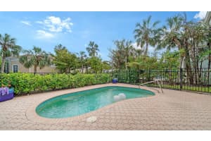 3607 FAIR OAKS PLACE, LONGBOAT KEY, FL 34228 Sold 02/07/25