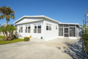2105 GLENWOOD DRIVE, SARASOTA, FL 34231 Sold 08/22/25