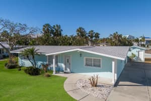 224 85TH STREET, HOLMES BEACH, FL 34217 Sold 01/31/25
