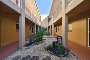 1500 GLEN OAKS DRIVE, SARASOTA, FL 34232 Sold 12/20/24