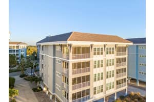 392 ARUBA CIRCLE, BRADENTON, FL 34209 Sold 05/20/25