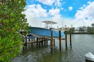 3927 SOMERSET DRIVE, SARASOTA, FL 34242 Sold 04/14/25